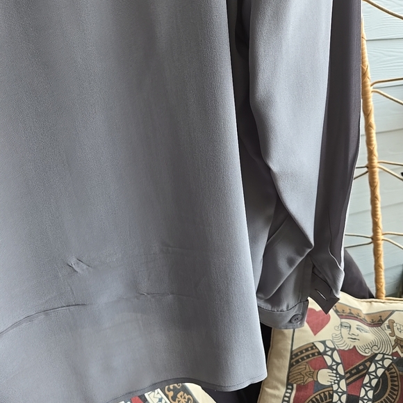 Christian Dior Chemises 100% Silk Gray Top Size 14 - Picture 10 of 10